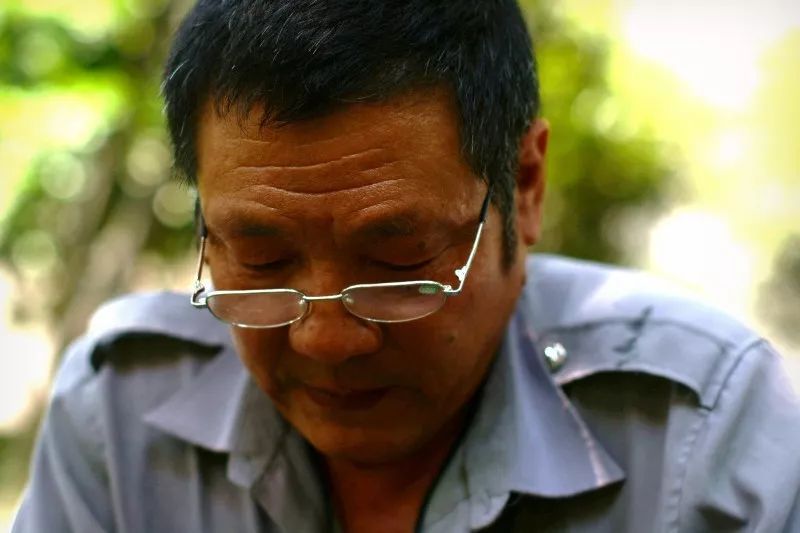 菜刀怎么磨什么角度才锋利耐用,不管菜刀有多钝大厨教你一招