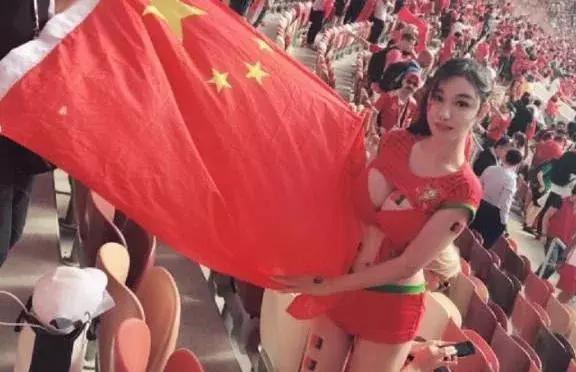 世界杯足球宝贝樊玲,世界杯最凶的球员