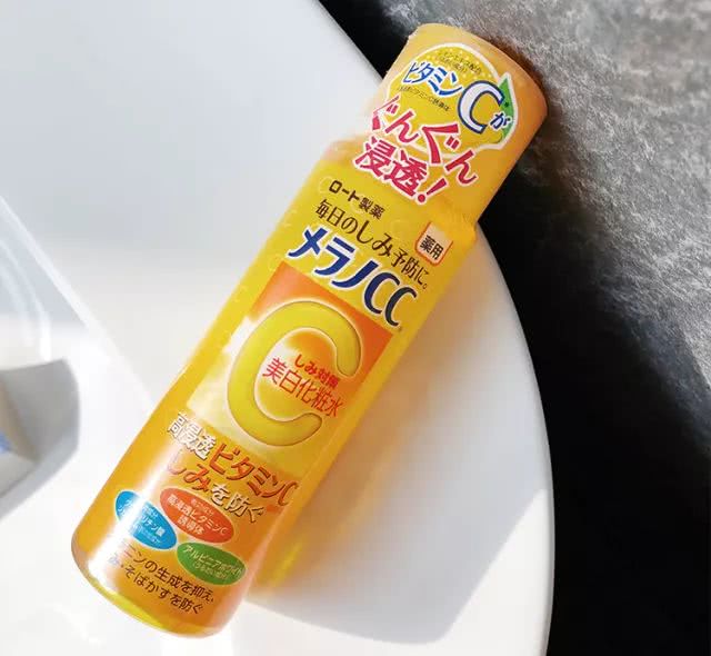 乐敦cc维c美白淡斑霜好用吗,乐敦cc祛黑色素效果怎么样