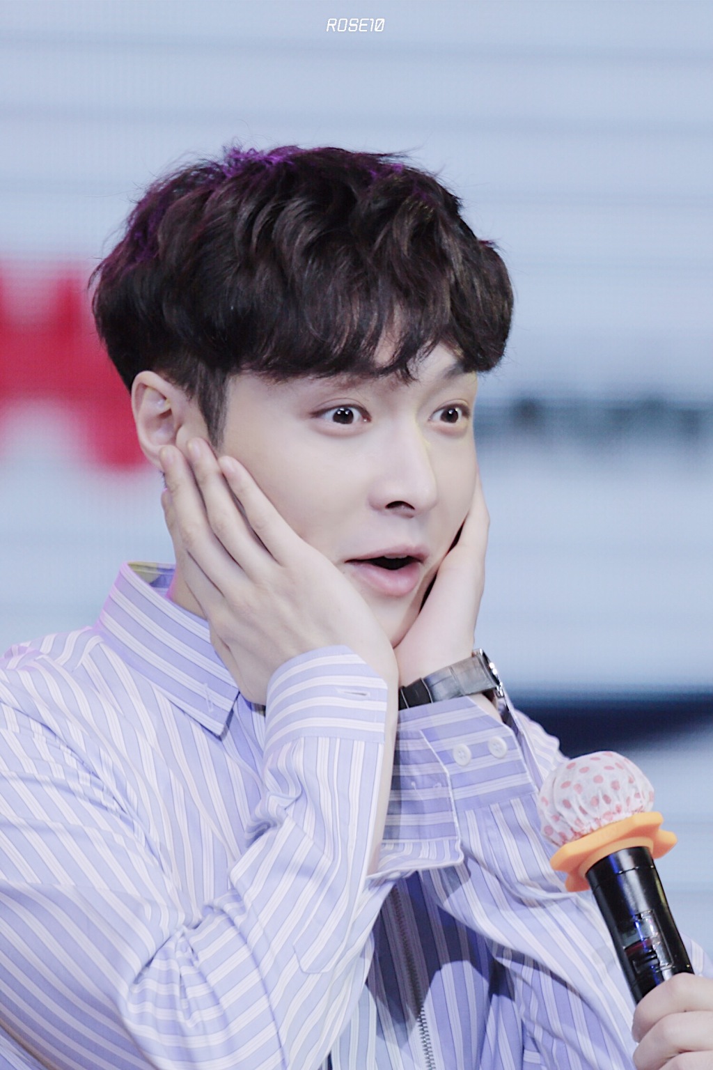 张艺兴小绵羊微笑,张艺兴小绵羊看得一脸呆萌