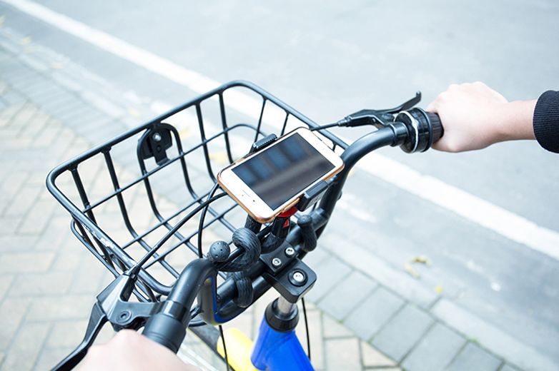 男子趁女友不在家偷偷化妆,男子趁女友不在家偷偷化妆原视频