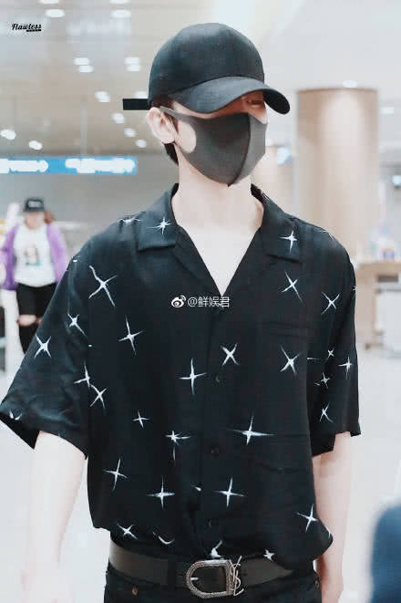 蔡徐坤第一次知道蔡小葵的反应,蔡徐坤微博劝小葵和大奎