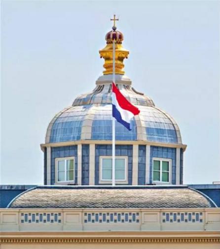 日本天皇访问英国有多受歧视,日本天皇出访英国