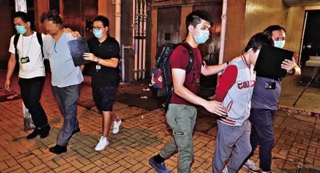 你在家直播看球爽歪歪，香港同胞望眼欲穿哭唧唧……