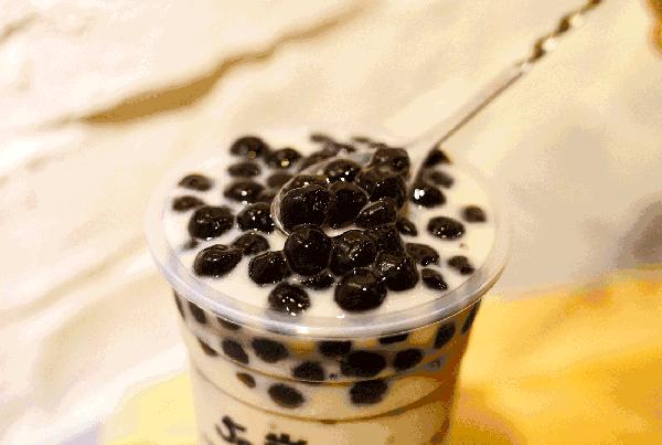 13岁男孩喝珍珠奶茶引发的案例,13岁男孩喝珍珠奶茶后肠梗阻