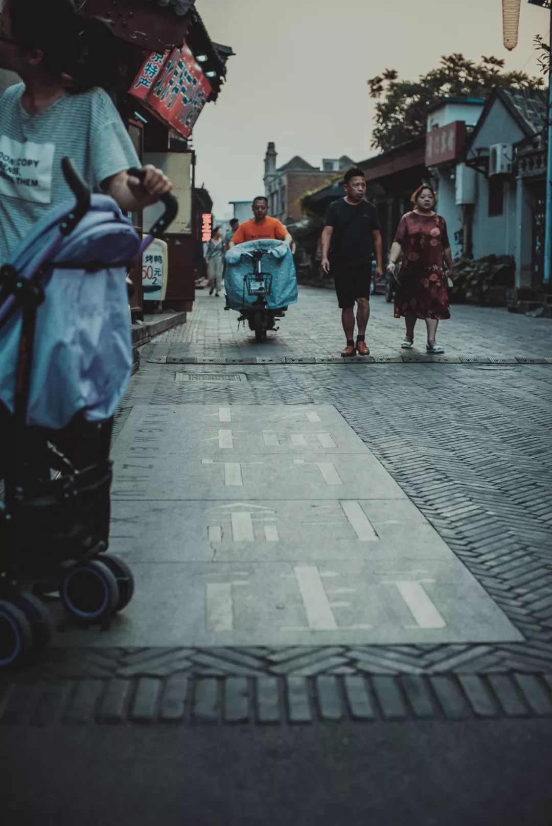 国际设计师们排队只为买这一块泥？在北京见着TA，都得叫“爷”！