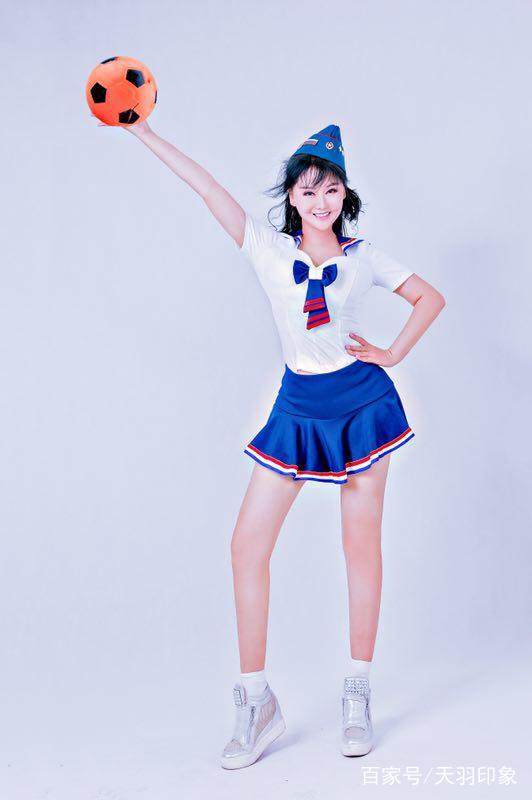 手机里牛彩云的扮演者,牛彩云扮演者名单