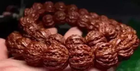 当文玩崛起的时候,文玩核桃下一个崩盘品种