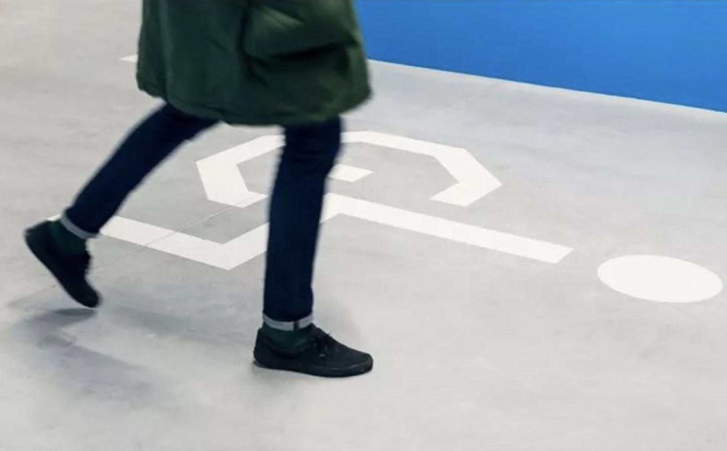 创意指示牌图片大全,请上二楼指示牌创意