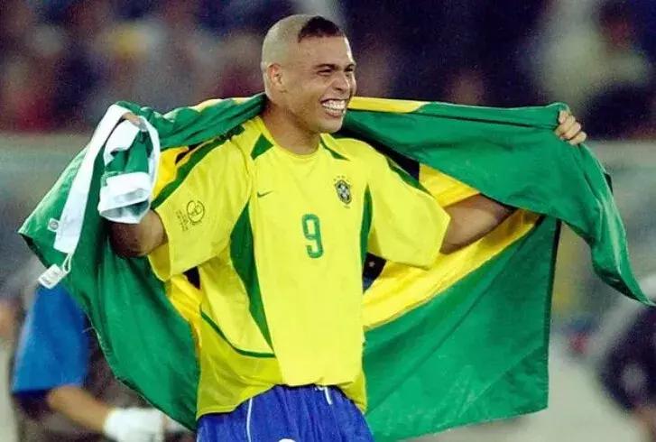 美斯、碧咸、C朗,世界杯球星粤语译名大揭秘,你能猜到谁是谁?