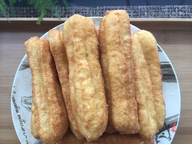 香酥大油条蓬松酥脆冷了不硬,酥脆香酥小油条