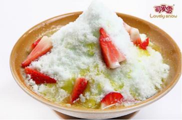 炎炎夏日来杯清爽的冰激凌,炎炎夏日来一杯冰饮降降温