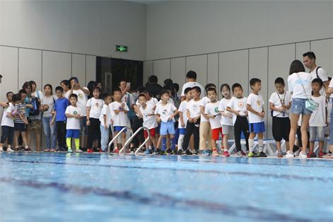 冲刺世界杯让孩子感受足球魅力苏宁举办铂金会员家庭日活动