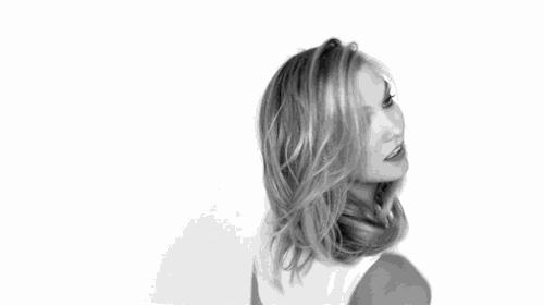 一条颈纹老十岁,护肤小堂课淡化颈纹的秘诀