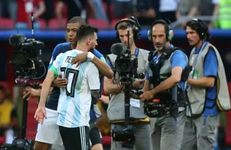 足球老将,再见了老队员