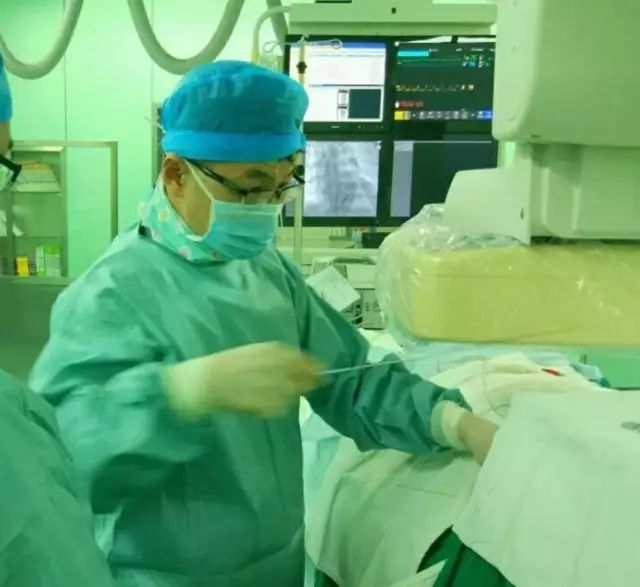 我院心内科、麻醉科双双晋级为扬州市重点专科！已有9个科室榜上有名！