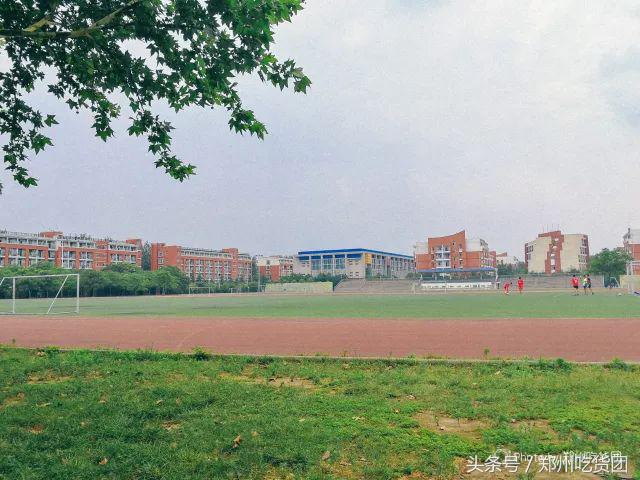 四年胖二十斤,四年胖20斤