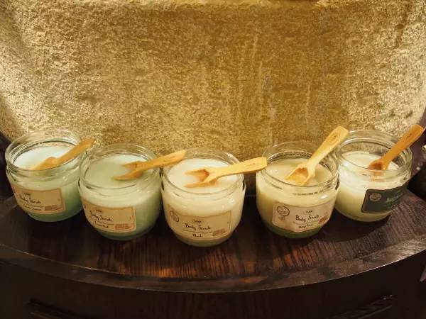 最好用的身体磨砂膏推荐,真正能去鸡皮疙瘩的磨砂膏测评