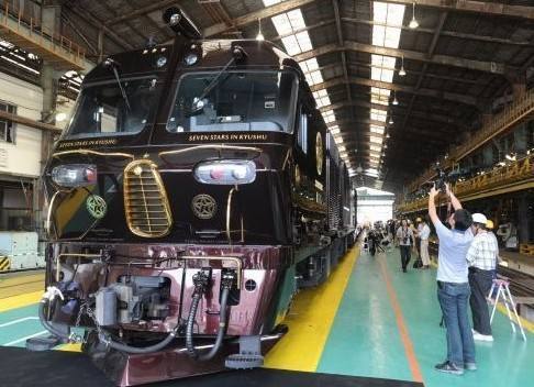 装修最豪华的火车车厢,最豪华的火车里面到底有多豪华