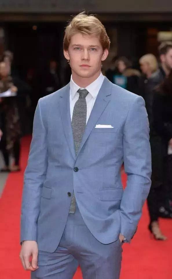 泰勒霉霉男朋友,霉霉泰勒互相拥抱