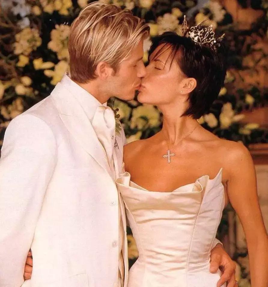 维多利亚夫妇是离婚了吗,维多利亚的婚姻现状