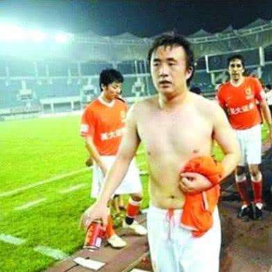 董路谈国足解散，“白斩鸡”，外行少说话