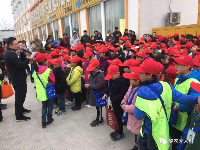 小记者参观电视台感受作文,小记者参观报社的心得体会