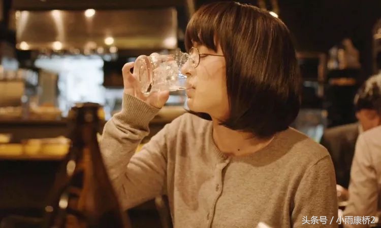 酒吧监控曝光：女孩被性侵，有多容易