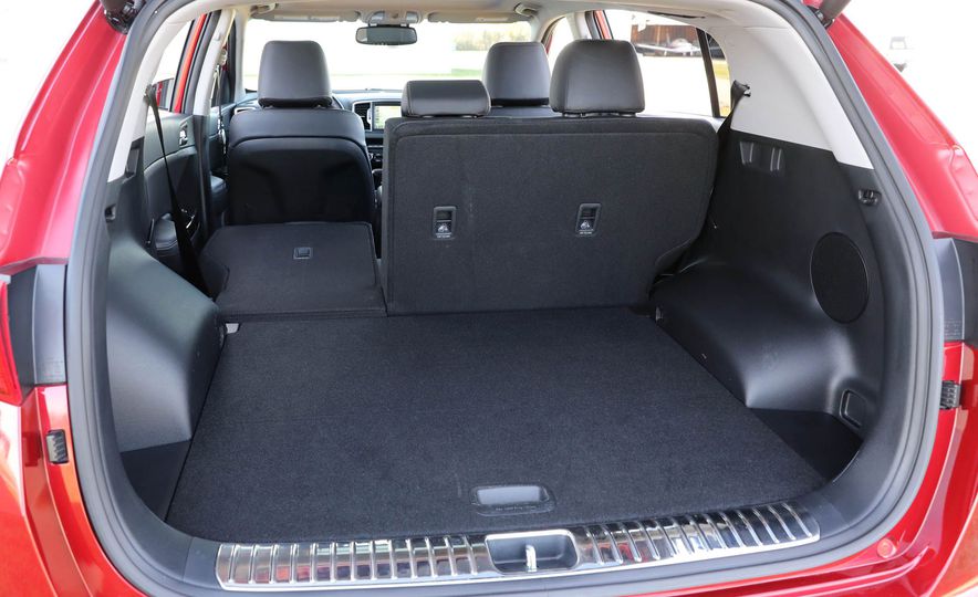 后备箱空间比较大的几款suv,后备箱最能装载的紧凑型suv