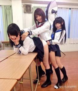 原谅我无耻地笑了图片,请原谅我笑了