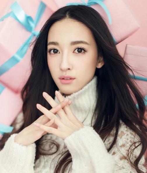 椭圆脸方下巴是什么脸型,下巴比较尖的脸型适合什么发型