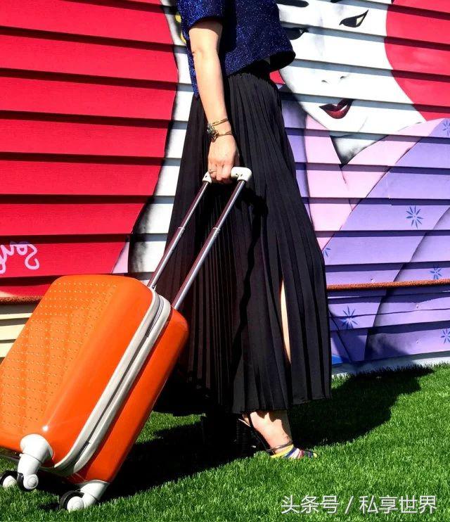 旅游行李箱的必备清单,夏季旅行带哪些行李比较好