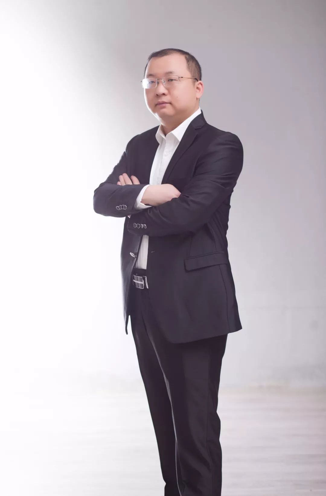 郭怒《爱在俄罗斯之夏》：乘世界杯“东风”，足球小说创作正酣