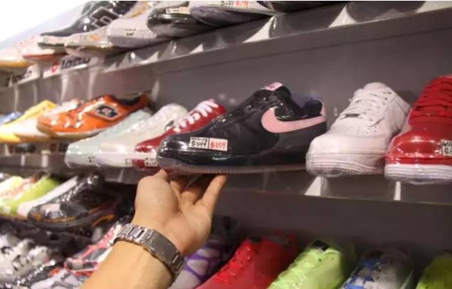 又查出20万假药！假鞋假化妆品假奶粉……香港沦为假货重灾区，多人中招！