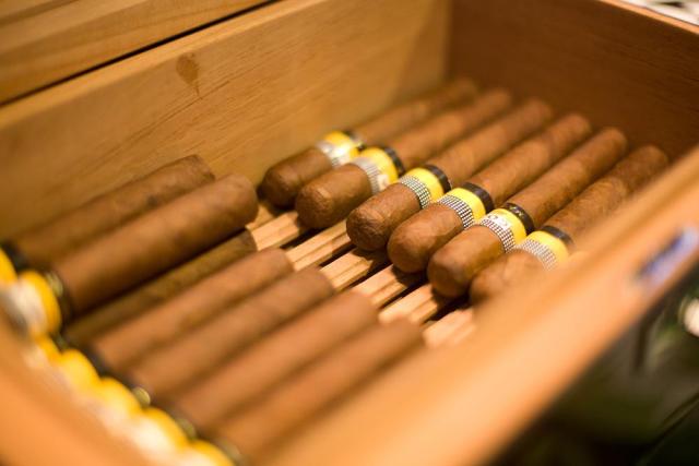 如何挑选适合自己的雪茄,如何挑选出好的雪茄