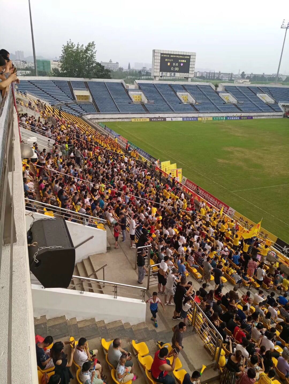 世界顶尖专业足球场,堪比世界杯的足球比赛