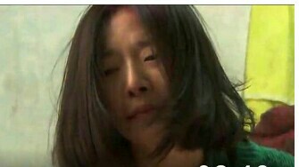 一部泯灭人性的电影《野狗们》，母女困难到男人村，噩梦开始！