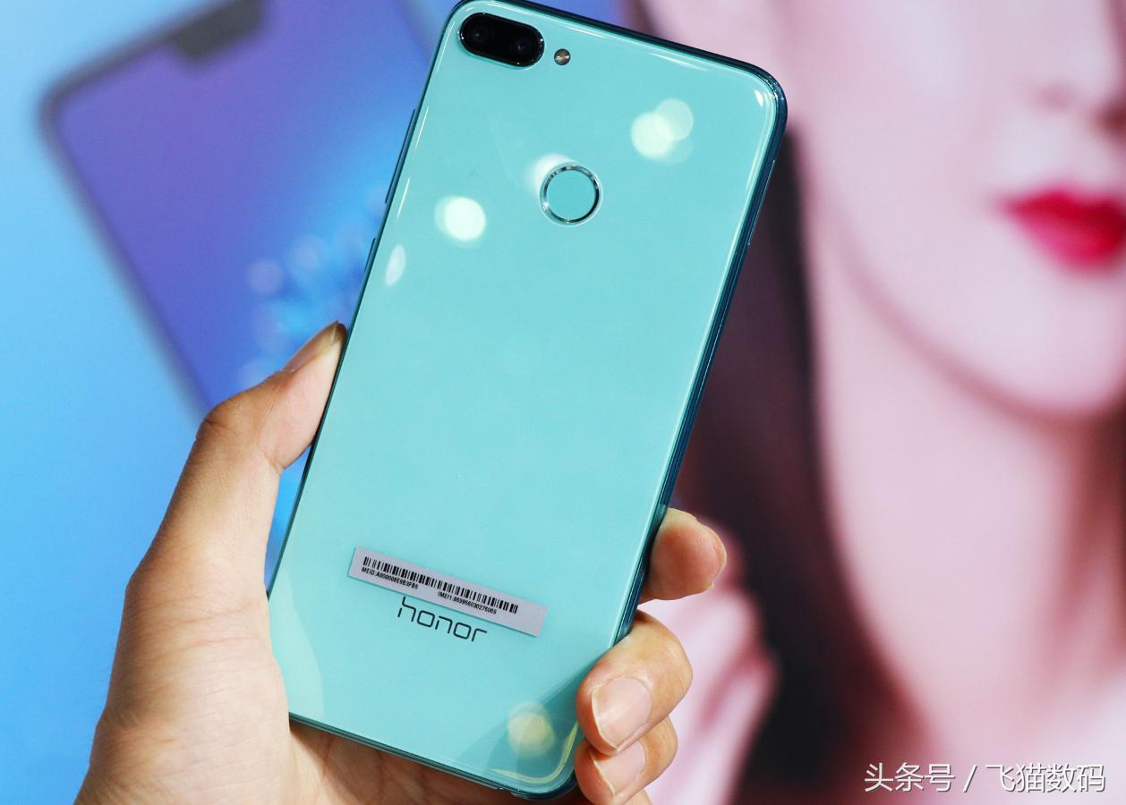 华为最漂亮的两款千元机，其中一款4G+64GB刘海屏仅1399！