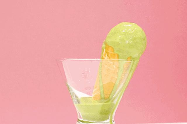 只活5分钟的短命冰激凌，花椒味PK咸蛋黄味，谁更好吃？