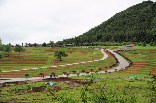 腾冲凤凰宝集泡温泉,腾冲民宿泡温泉推荐