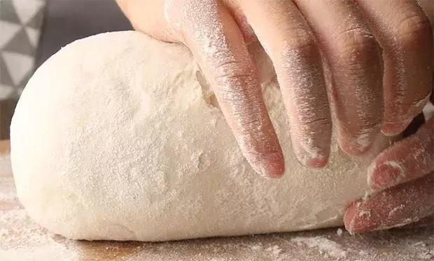 蒸包子前一晚发面的方法和技巧,包子店蒸包子不塌陷不回缩技巧