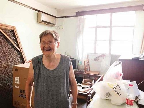 苏宁联合海尔上门免费拆送装空调八旬独居老人告别高温