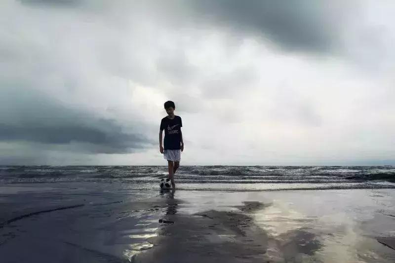 手机摄影人像摄影作品欣赏,手机摄影最顶级的极简作品照片