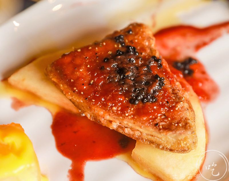 海鲜自助餐排行榜前十名帝王蟹,上海十大海鲜自助餐帝王蟹