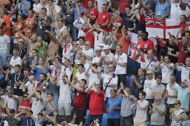 世界杯女子欢呼,世界杯俄罗斯足球女郎