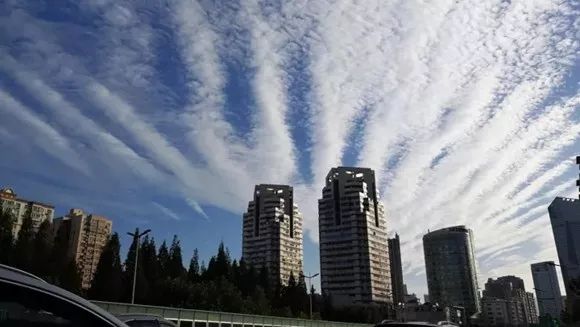 有哪些看云识天气的方法,看云识天气一共讲了几种云