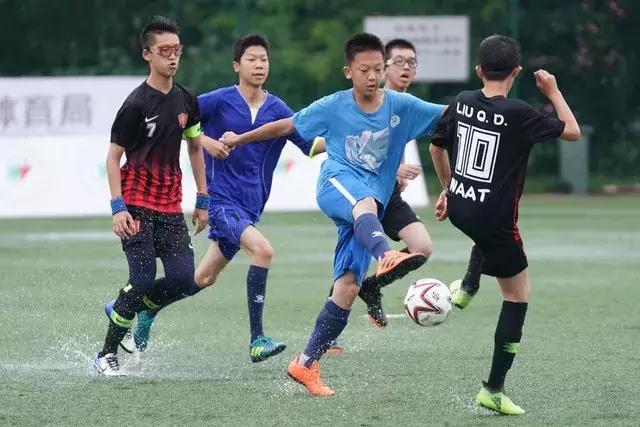 北京百队杯足球赛程多长时间,雨水浇不灭热情