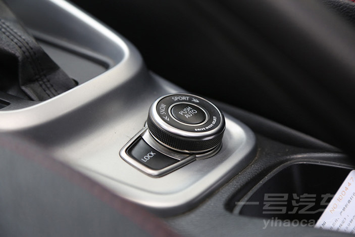 试驾长安铃木维特拉视频,刚柔并济戈壁试驾长安铃木维特拉