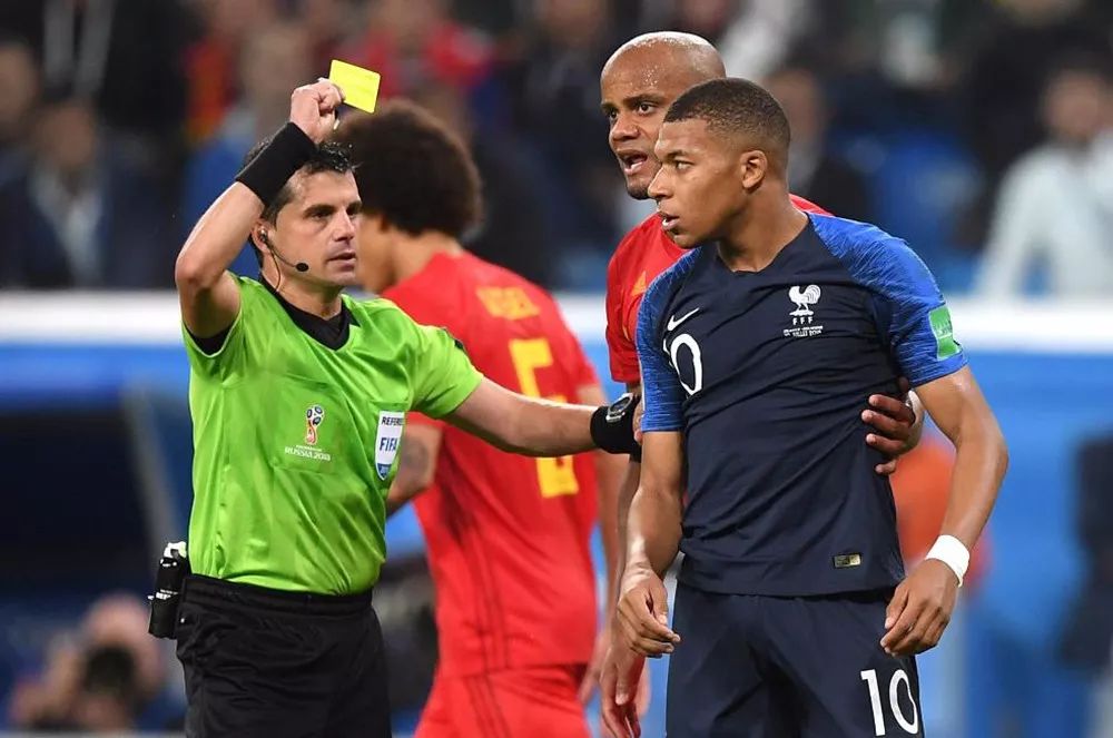 绿色军营场景,绿色军营的风景线