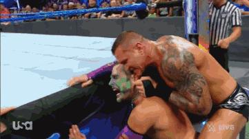 兰迪奥顿残忍时刻,smackdown最新一期兰迪罗曼